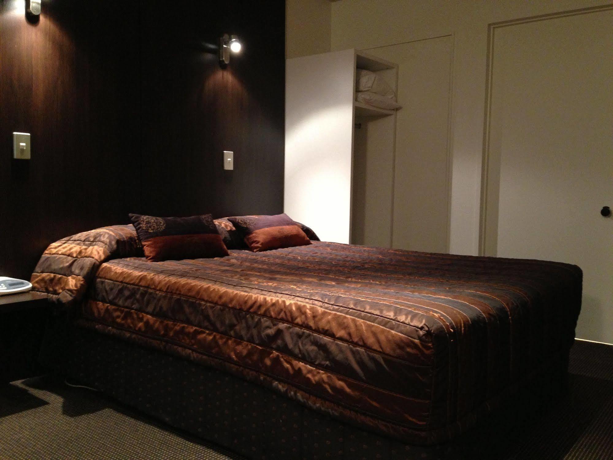 The Towers On The Park Hotell Christchurch Eksteriør bilde